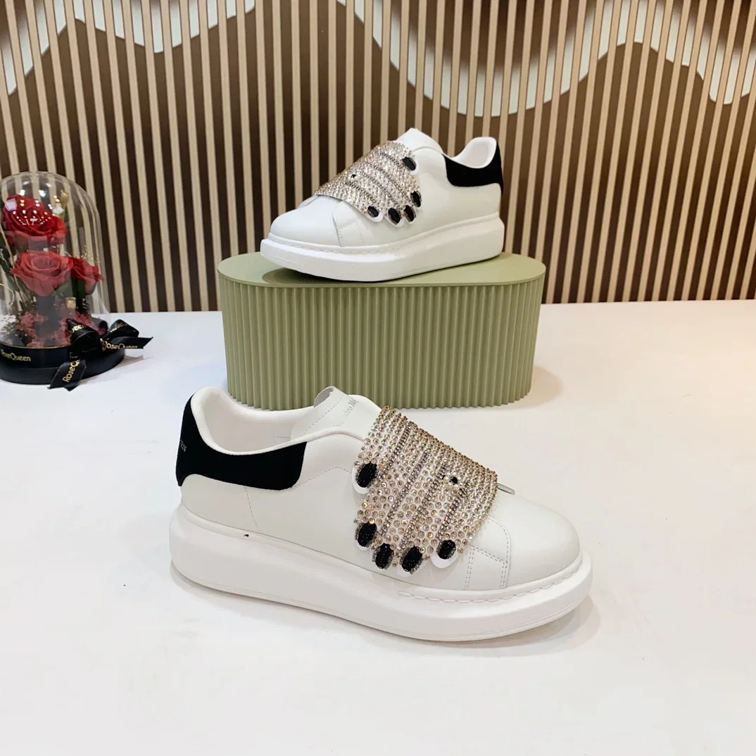 Top Hight Quality Mens Casual Sneakers Real Leather Womens Brand Designer Tennis Shoes Classic Fashion Design running shoes
Top Hight Quality Mens Casual Sneakers Real Leather Womens Brand Designer Tennis Shoes Classic Fashion Design running shoes