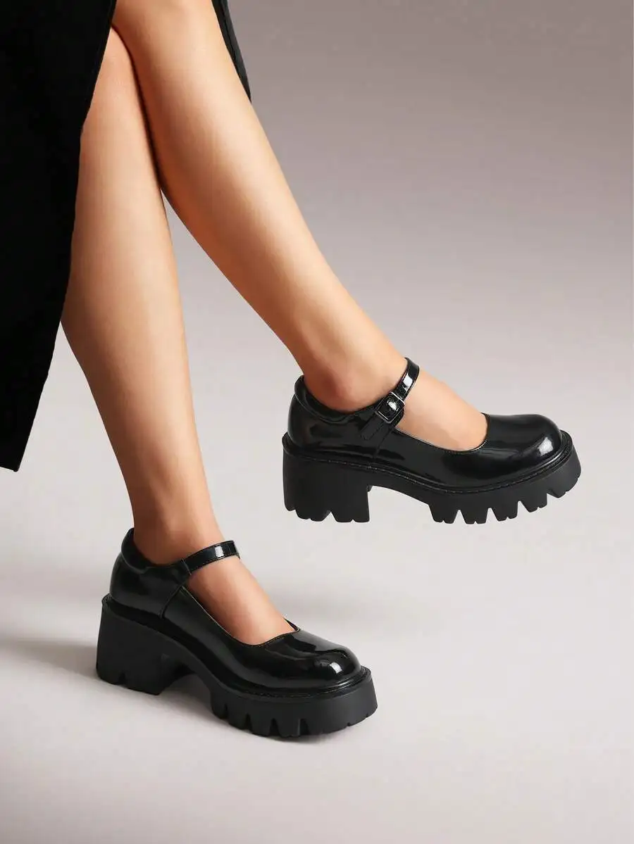 Women's Pointed Toe Solid Color Hollow Out Platform Block Heel Black Pumps,Elegant,Party,Chunky Heels
Women's Pointed Toe Solid Color Hollow Out Platform Block Heel Black Pumps,Elegant,Party,Chunky Heels