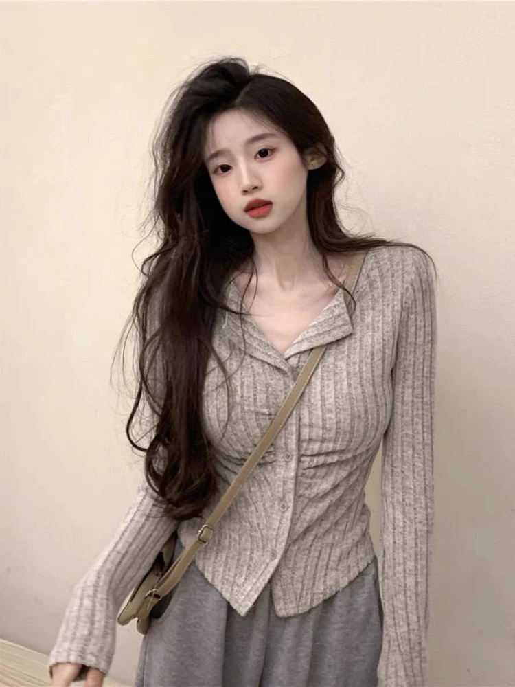 Cardigan Women 90s Vintage Slim Sweet Girl All-match Temperament Knit Casual Aesthetic Sweater Chic Female Spring Solid Elegant
Cardigan Women 90s Vintage Slim Sweet Girl All-match Temperament Knit Casual Aesthetic Sweater Chic Female Spring Solid Elegant