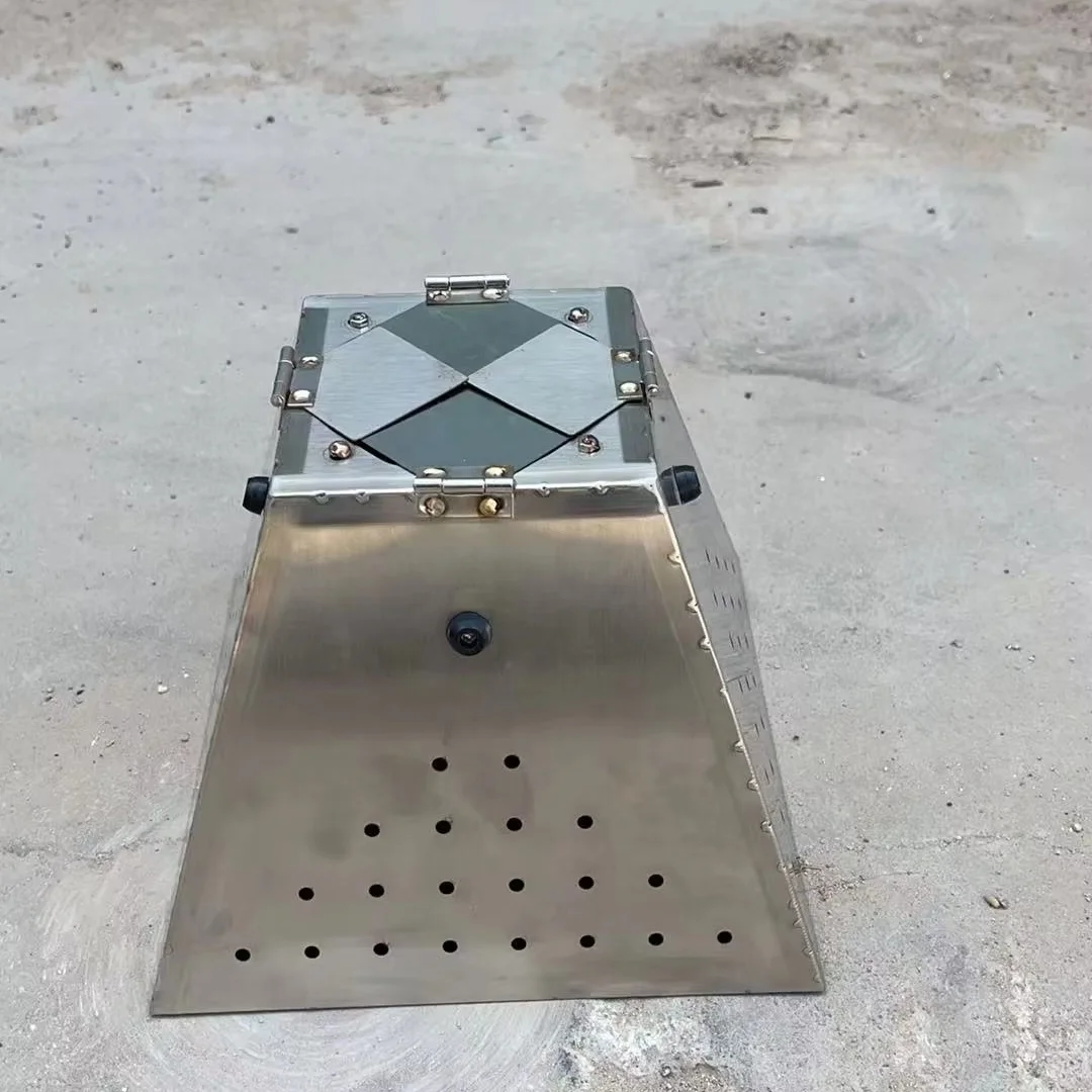 Pet training stainless steel catapult ball equipment is used for training rewards
Pet training stainless steel catapult ball equipment is used for training rewards