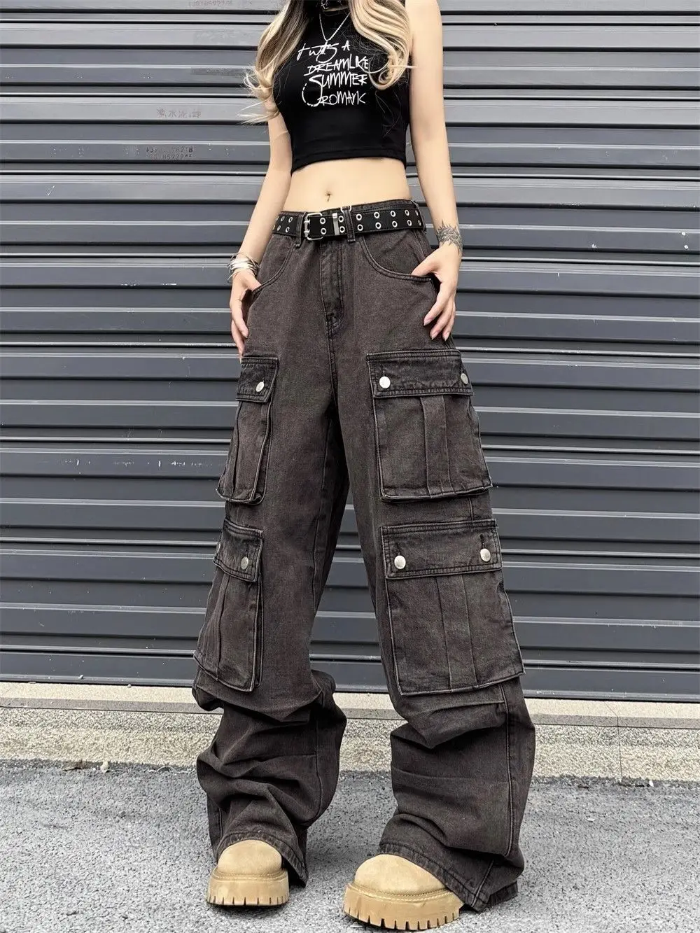 Hip Hop Trendy Pocket Cargo Jeans Women Grunge Oversize Wide Leg Baggy Denim Pants Female Y2k Emo Aesthetic Streetwear Trousers
Hip Hop Trendy Pocket Cargo Jeans Women Grunge Oversize Wide Leg Baggy Denim Pants Female Y2k Emo Aesthetic Streetwear Trousers