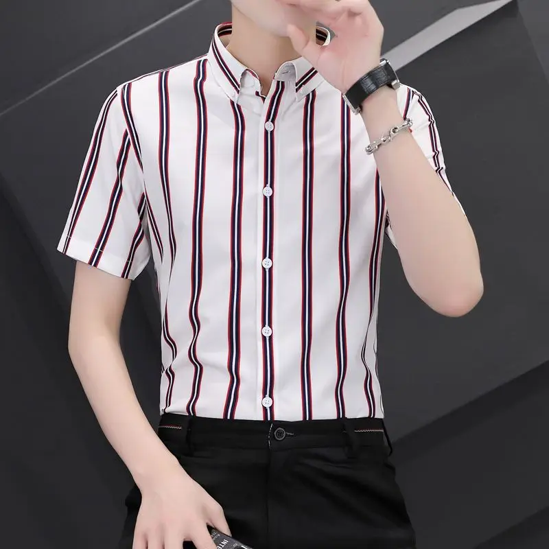 2024 New Summer Casual Business Minimalist Lapel Vertical Stripe Non Ironing Wrinkle Resistant Short Sleeved Shirt for Men
2024 New Summer Casual Business Minimalist Lapel Vertical Stripe Non Ironing Wrinkle Resistant Short Sleeved Shirt for Men