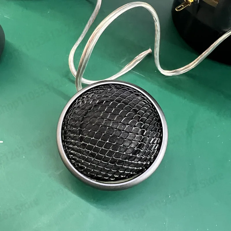 6.5 inch two way car speaker high grade flax cone universal car modification speaker factory direct sale
6.5 inch two way car speaker high grade flax cone universal car modification speaker factory direct sale