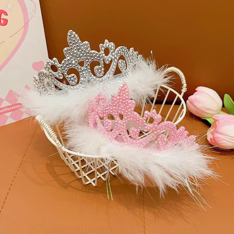 New Girls Crown Hair Band Prinses Rhinestone Feather Headband Cute Mesh Hairband Birthday Prom Party Kids Hair Accessories
New Girls Crown Hair Band Prinses Rhinestone Feather Headband Cute Mesh Hairband Birthday Prom Party Kids Hair Accessories