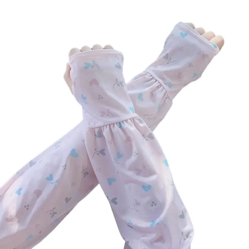 Cute Breathable Ice Silk Sleeve Cooling Material Love Flower Print Arm Sleeves Loose Fit Sun Protection Sleeves Cycling
Cute Breathable Ice Silk Sleeve Cooling Material Love Flower Print Arm Sleeves Loose Fit Sun Protection Sleeves Cycling