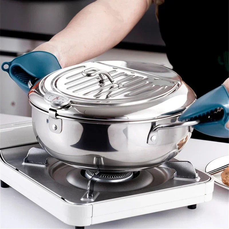 304 Stainless Steel Kitchen Tempura Fryer Pan 20 24 Cm Pots and Pans Japanese Deep Frying Pot with A Thermometer
304 Stainless Steel Kitchen Tempura Fryer Pan 20 24 Cm Pots and Pans Japanese Deep Frying Pot with A Thermometer