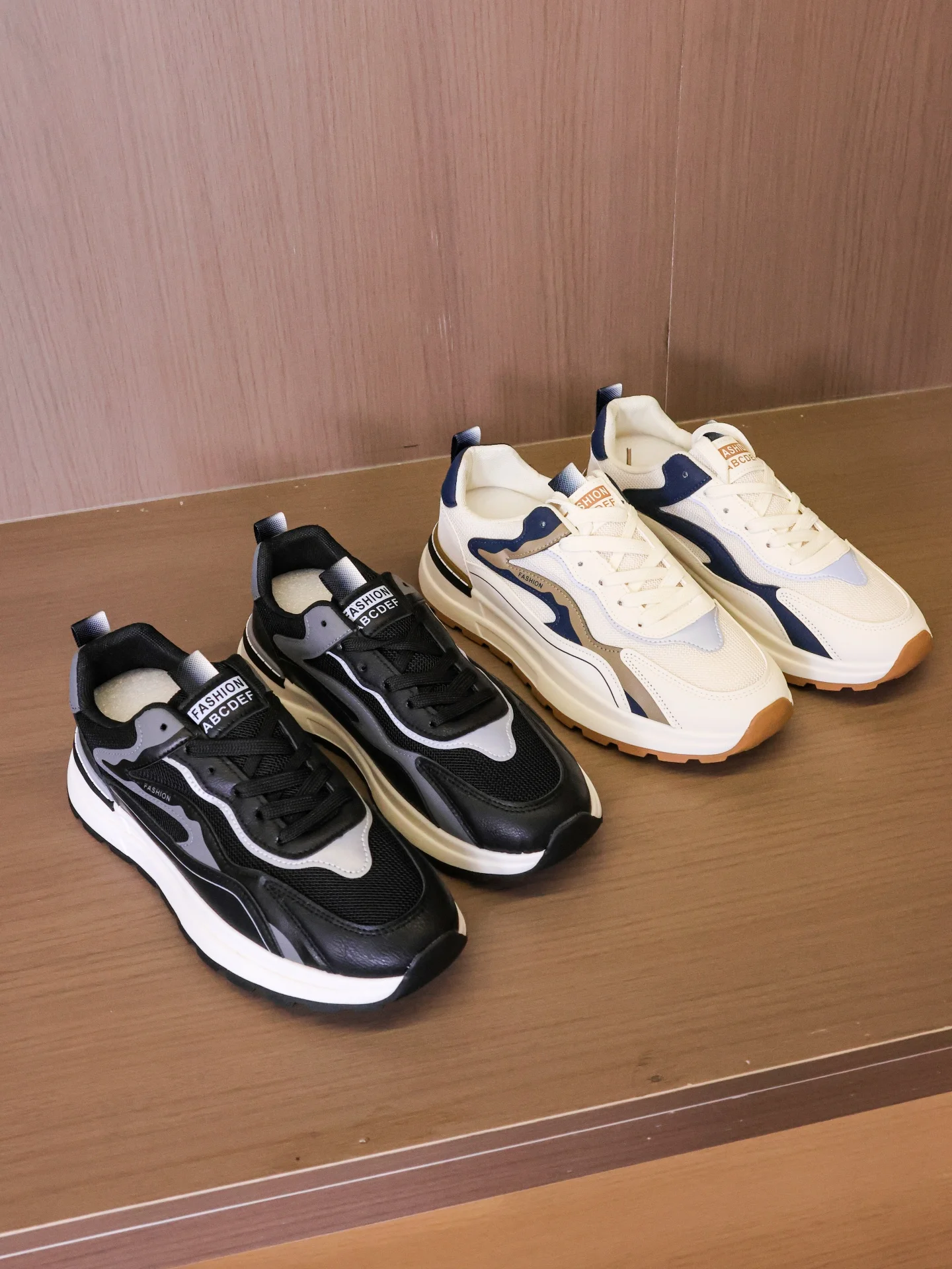 Trendy Retro Color Block Mesh Sports Shoes Men's Anti-Slip Shock Absorption Running Shoes Casual Shoes Fashionable Youth W675
Trendy Retro Color Block Mesh Sports Shoes Men's Anti-Slip Shock Absorption Running Shoes Casual Shoes Fashionable Youth W675