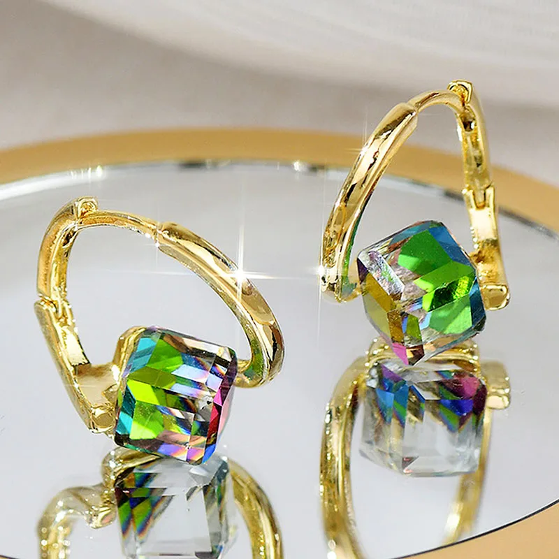 Fashion French Hot Plated 14K Real Gold Exquisite Women Earring Inlaid Colorful Crystal Light Luxury Temperament Ladies Rings
Fashion French Hot Plated 14K Real Gold Exquisite Women Earring Inlaid Colorful Crystal Light Luxury Temperament Ladies Rings