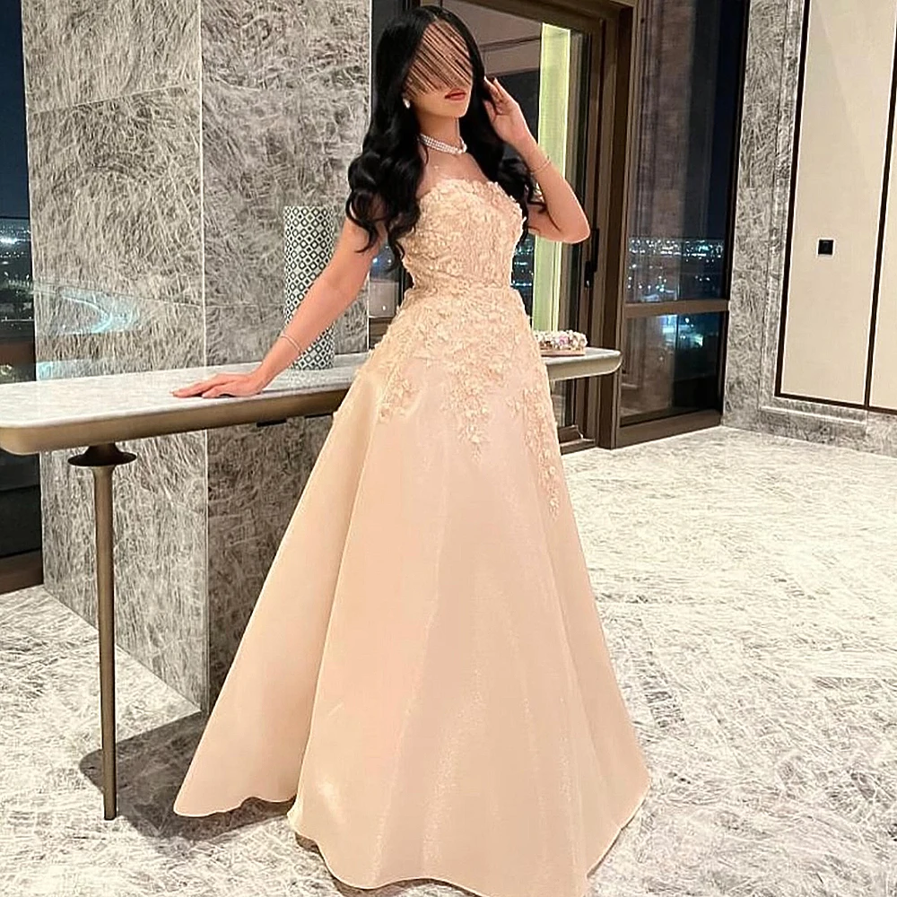 Customized Beige Strapless Satin Evening Dress Sleeveless Wtih Appliques A-line Party Dress Backless Floor Length Prom Gowns
Customized Beige Strapless Satin Evening Dress Sleeveless Wtih Appliques A-line Party Dress Backless Floor Length Prom Gowns