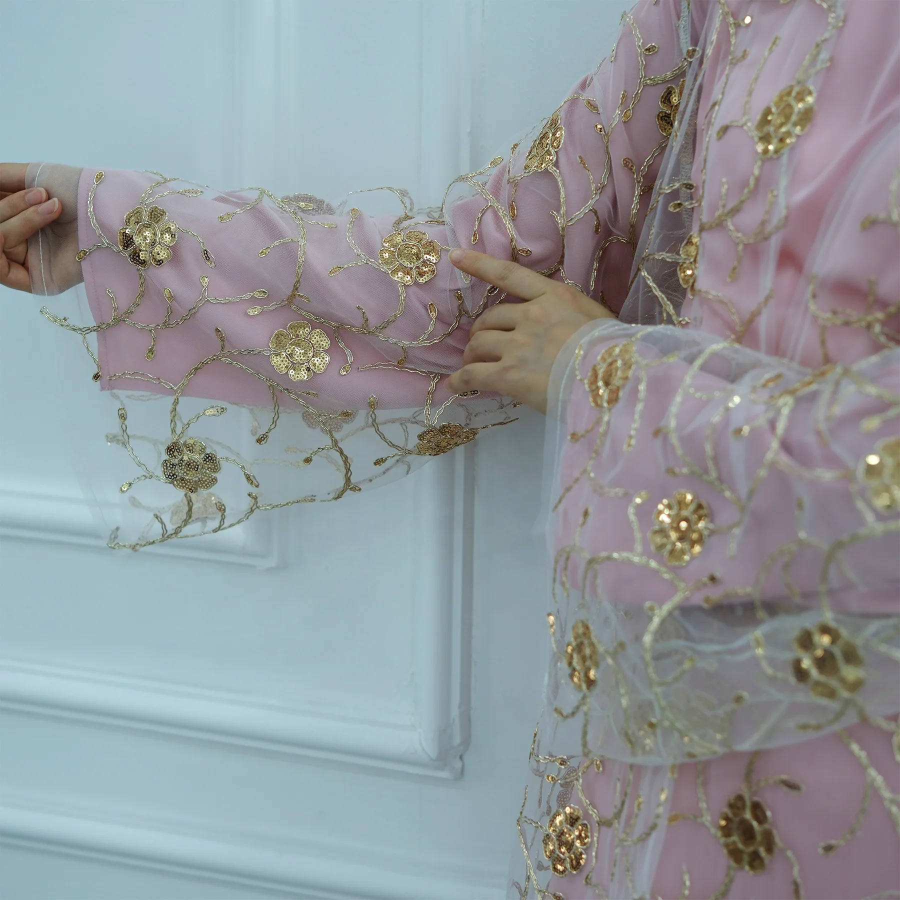 Ид Вышивка Abbayas для женщин Abayo Dubai Abaya Мусульманский комплект Кимоно Jalabiya Kaftan Robe Femme Musulmane Kebaya Caftan Vestidos
Ид Вышивка Abbayas для женщин Abayo Dubai Abaya Мусульманский комплект Кимоно Jalabiya Kaftan Robe Femme Musulmane Kebaya Caftan Vestidos