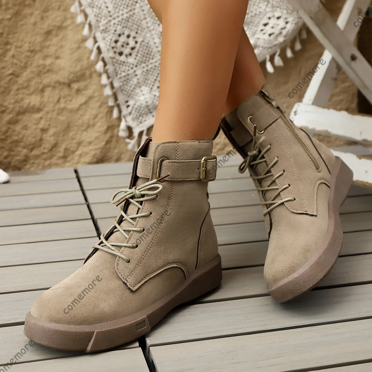 Comemore, женские короткие ботинки, новые осенние кожаные ботильоны на шнуровке с пряжкой ремня, модная замшевая обувь на плоской подошве для женщин 
Comemore, женские короткие ботинки, новые осенние кожаные ботильоны на шнуровке с пряжкой ремня, модная замшевая обувь на плоской подошве для женщин