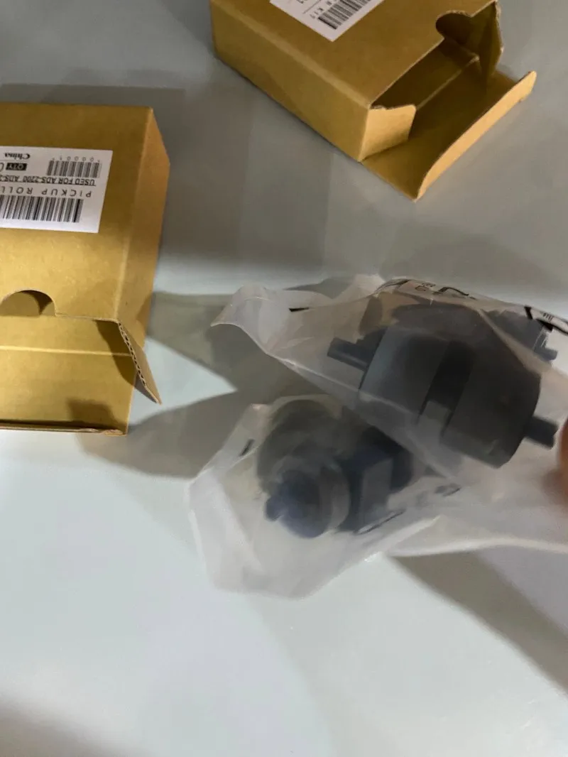 5 комплектов ADS-4100 4300 ADS-4500W 4700W PRK-A3001 Разделительный ролик захвата тормозов для Brother ADS-2200 ADS-2700W ADS-3100 ADS-3300W
5 комплектов ADS-4100 4300 ADS-4500W 4700W PRK-A3001 Разделительный ролик захвата тормозов для Brother ADS-2200 ADS-2700W ADS-3100 ADS-3300W