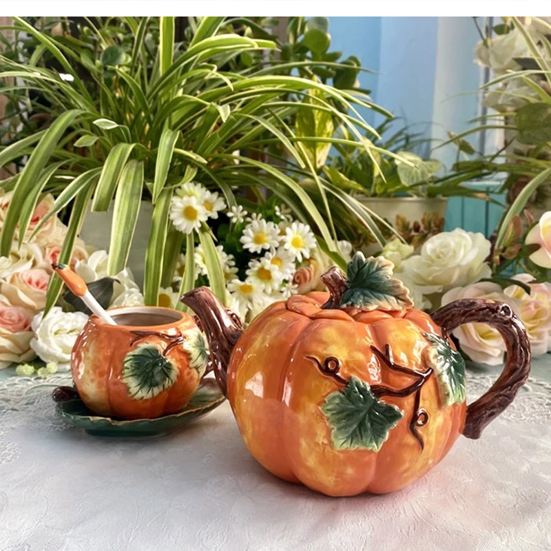 Окрашенный керамический чайник, чайная десертная тарелка, милый набор, украшение для послеобеденного горшка
Окрашенный керамический чайник, чайная десертная тарелка, милый набор, украшение для послеобеденного горшка