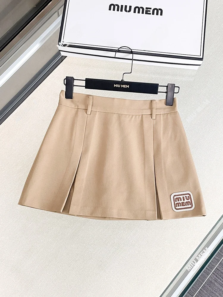 High Waist Skirt with Patchwork Letter Embroidery Pleated A-Line Silhouette for Women Autumn College Sle f-length
High Waist Skirt with Patchwork Letter Embroidery Pleated A-Line Silhouette for Women Autumn College Sle f-length