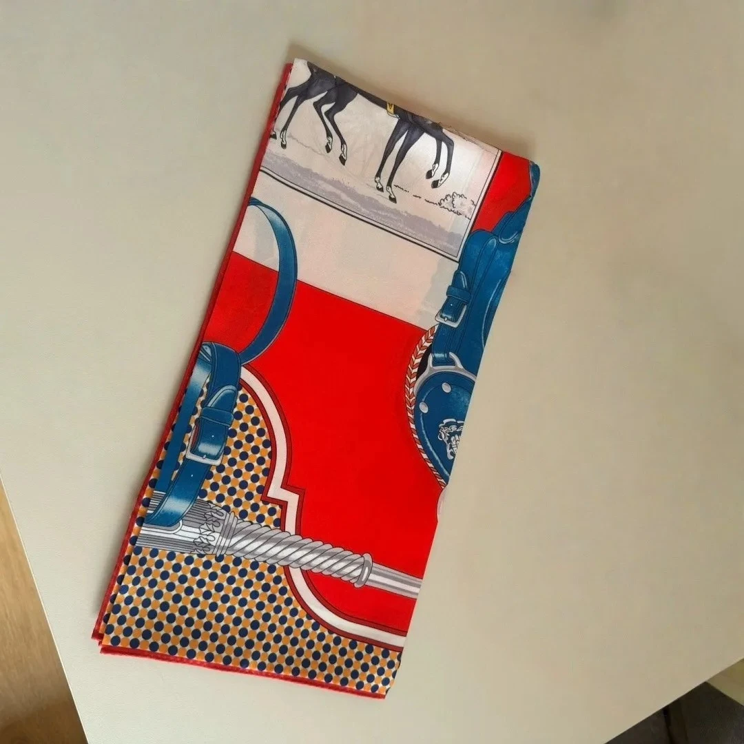 Hot Selling New Women's Scarf Carriage Theme Silk Scarf Retro Print Shawl/headscarf Headband/bag Accessory Holiday Gift 90*90cm
Hot Selling New Women's Scarf Carriage Theme Silk Scarf Retro Print Shawl/headscarf Headband/bag Accessory Holiday Gift 90*90cm