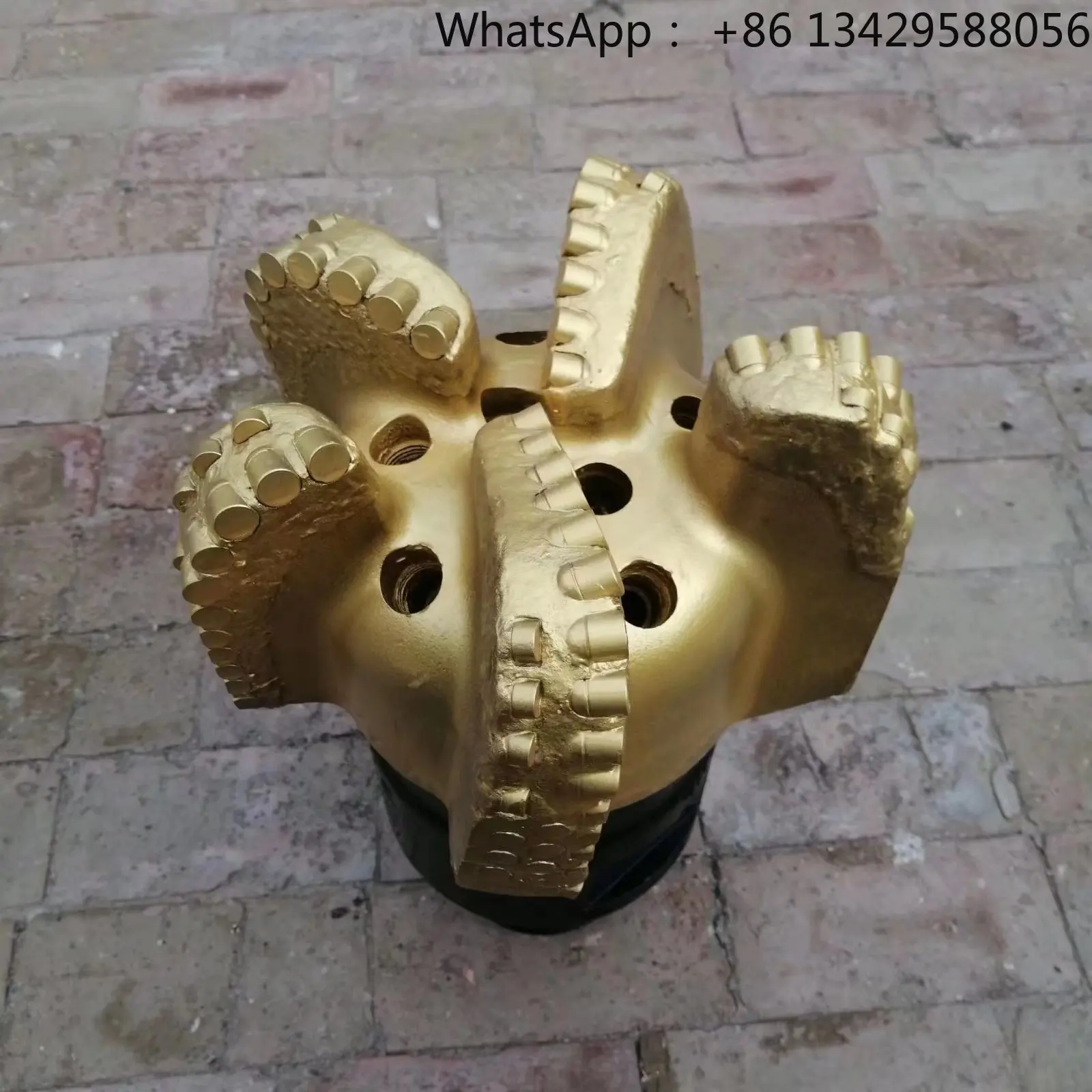 JUXIN 3-6 Blades PDC Drag Bit / Rock Drill Bit Steel Body Forged for Coal Mining Factory Price
JUXIN 3-6 Blades PDC Drag Bit / Rock Drill Bit Steel Body Forged for Coal Mining Factory Price