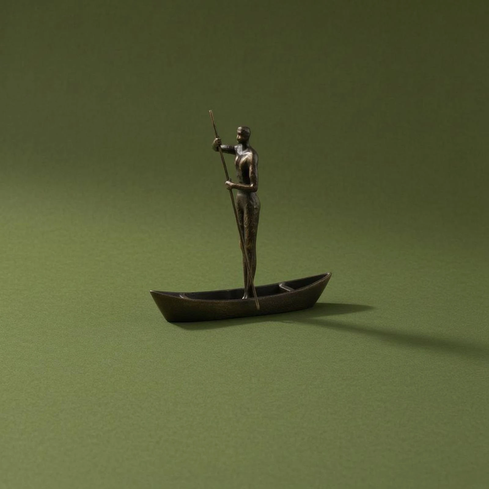 Rowing Ornament Cast Aluminum Rower Statue Rowing Boat Ornament Antique-Design House Decoration Long-Lasting
Rowing Ornament Cast Aluminum Rower Statue Rowing Boat Ornament Antique-Design House Decoration Long-Lasting