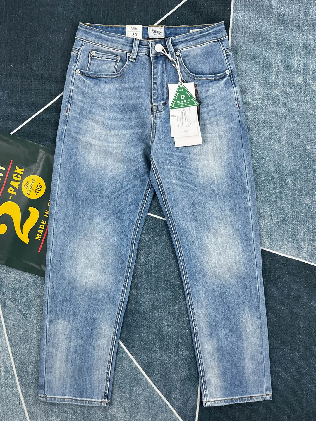 Q621# Spring New American Retro Heavyweight Denim Jeans Men's Amikaji 78% Cotton Washed Distressed Slim Straight Casual Pants
Q621# Spring New American Retro Heavyweight Denim Jeans Men's Amikaji 78% Cotton Washed Distressed Slim Straight Casual Pants