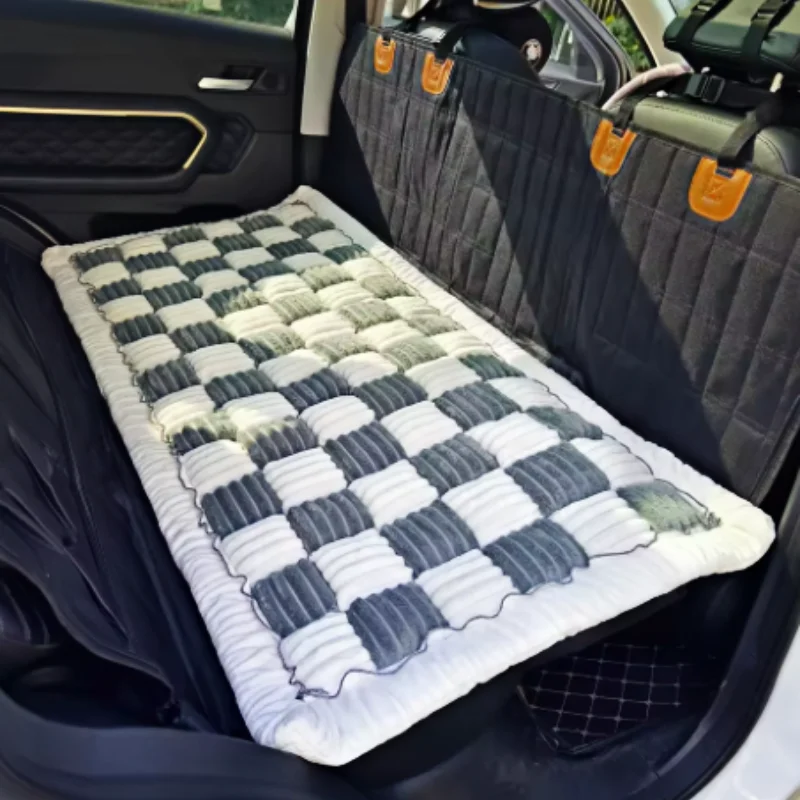 Pet Plush Carpet Non-slip Pet Sofa Pad Cream-coloured Checkered Sofa Cover Car Seat Pad Suitable for Dogs and Cats
Pet Plush Carpet Non-slip Pet Sofa Pad Cream-coloured Checkered Sofa Cover Car Seat Pad Suitable for Dogs and Cats