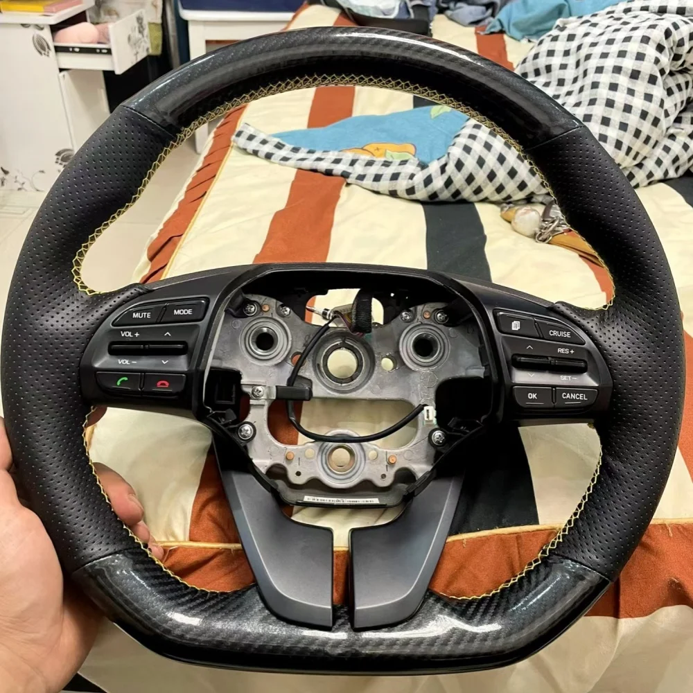 Custom Car Steering Wheel Braid Cover 100% Fit For Hyundai Veloster 2019 i30 2017 2018 2019 Elantra Carbon Fiber Steering Wrap
Custom Car Steering Wheel Braid Cover 100% Fit For Hyundai Veloster 2019 i30 2017 2018 2019 Elantra Carbon Fiber Steering Wrap