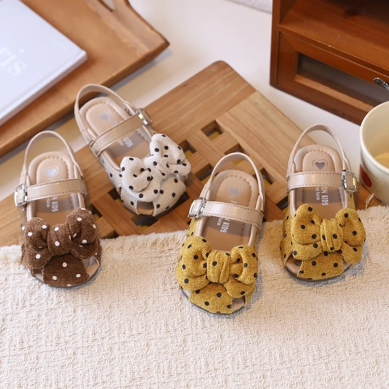 Mumoresip Kids Polka Dot Bow Sandals New Summer Closed Toe Girls Hollow-out Flat Shoes Non-slip Outdoor Children Beach Sandals
Mumoresip Kids Polka Dot Bow Sandals New Summer Closed Toe Girls Hollow-out Flat Shoes Non-slip Outdoor Children Beach Sandals
