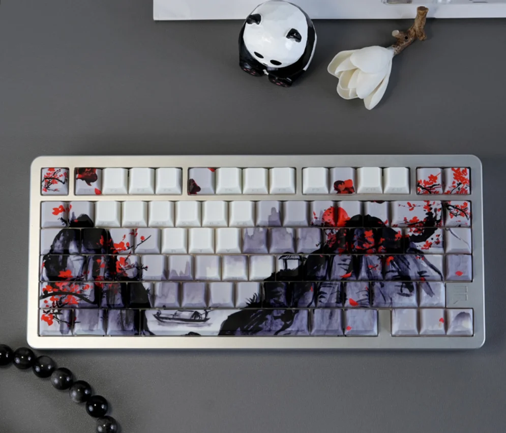 "Landscape Plum Blossom" keycap is engraved with light transmission and five-sided heat sublimation PBT creative personality cus
"Landscape Plum Blossom" keycap is engraved with light transmission and five-sided heat sublimation PBT creative personality cus