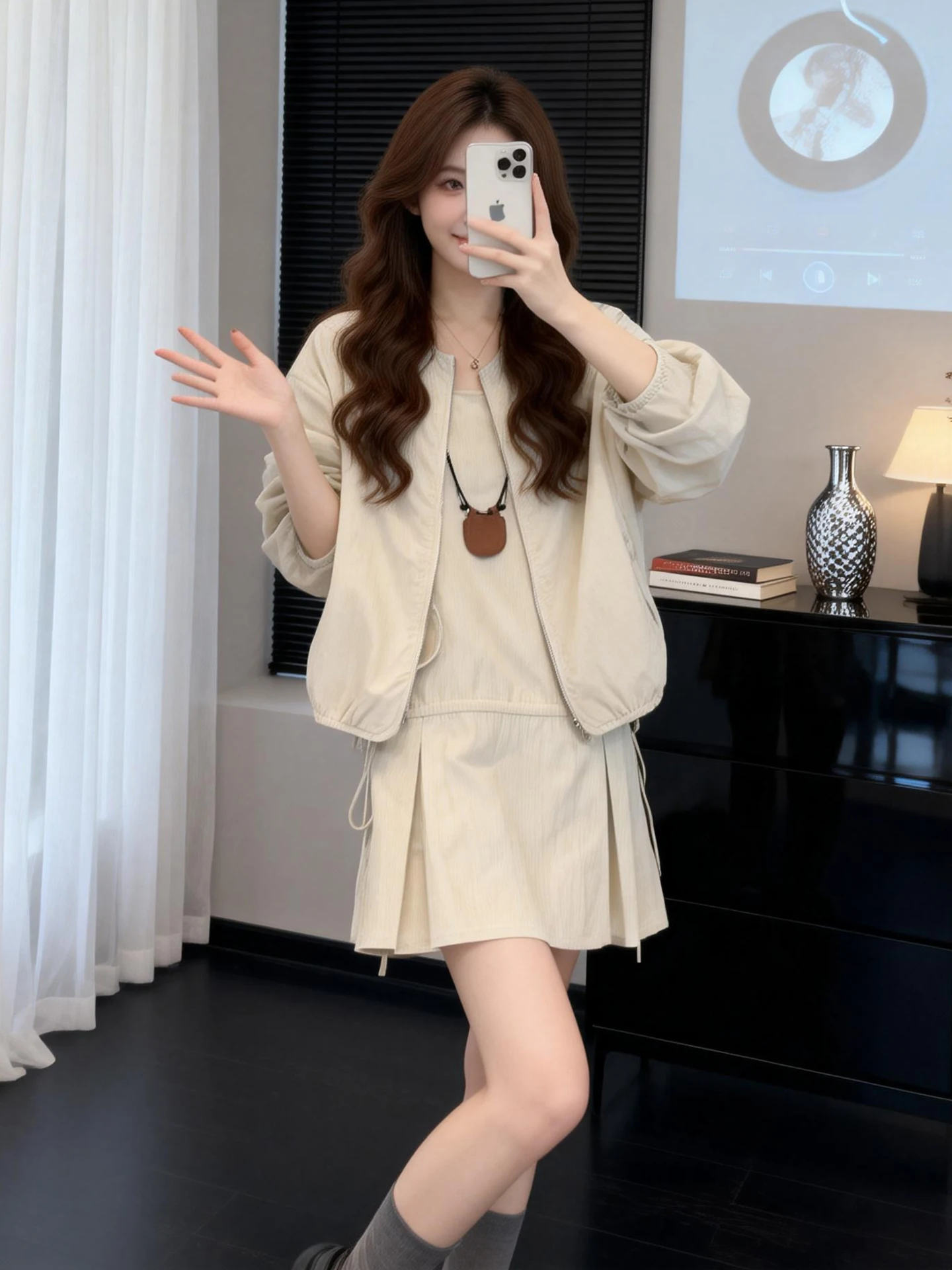 Black Slimming Casual Artistic Style Women's Set Loose Sexy Short Skirt Cardigan Coat Spring Autumn New Arrival Fashion Set
Black Slimming Casual Artistic Style Women's Set Loose Sexy Short Skirt Cardigan Coat Spring Autumn New Arrival Fashion Set
