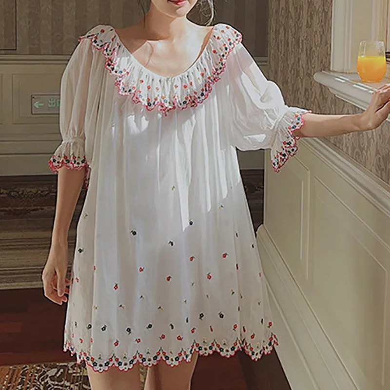 French Relief Three-dimensional Beautiful Embroidery Loose and Lazy Sweet Nightgown Women's Short Sleeved Summer Pajamas
French Relief Three-dimensional Beautiful Embroidery Loose and Lazy Sweet Nightgown Women's Short Sleeved Summer Pajamas