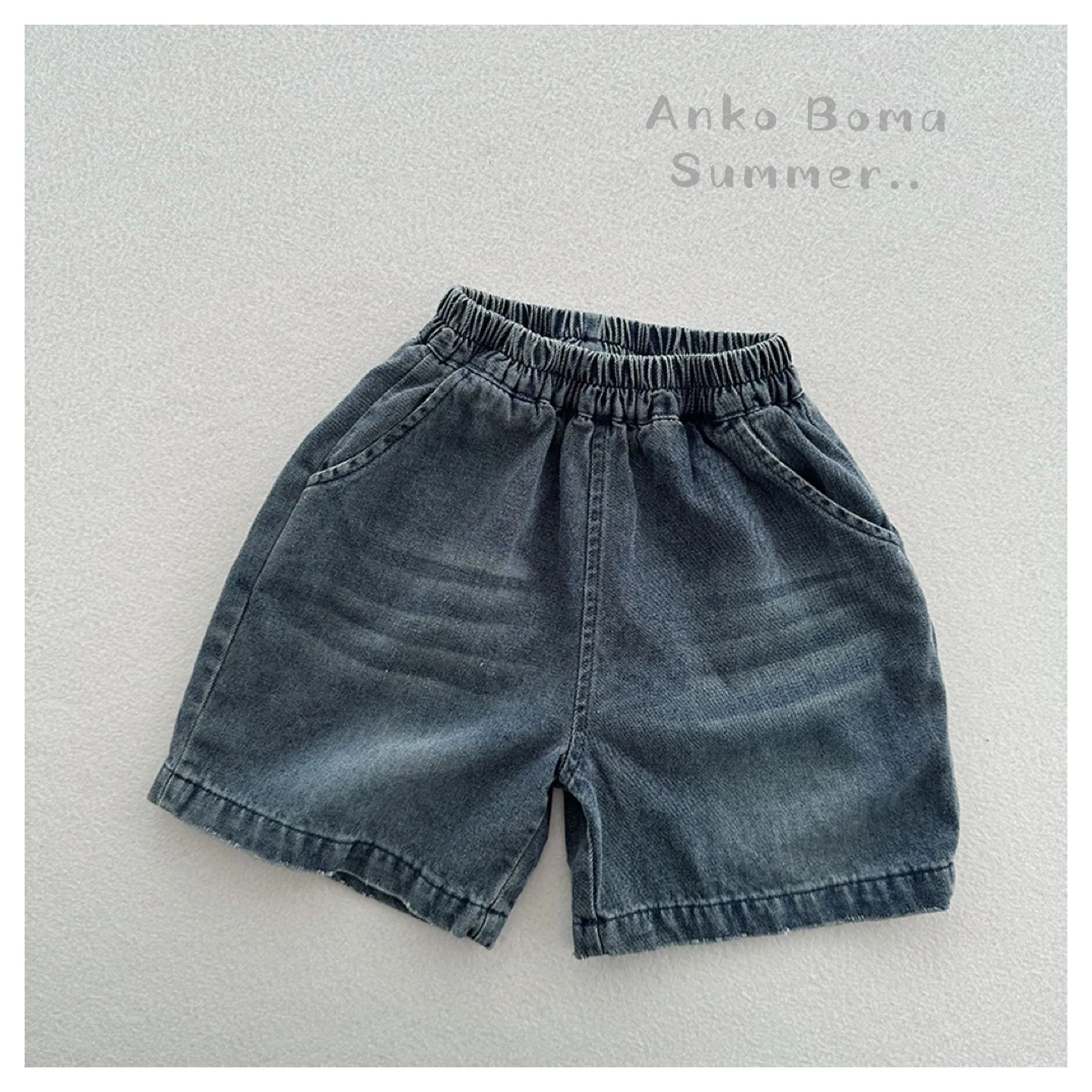 2025 Summer New Children Denim Shorts Solid Boys Vintage Casual Middle Pants Fashion Girls Jeans Shorts Kids Clothes
2025 Summer New Children Denim Shorts Solid Boys Vintage Casual Middle Pants Fashion Girls Jeans Shorts Kids Clothes