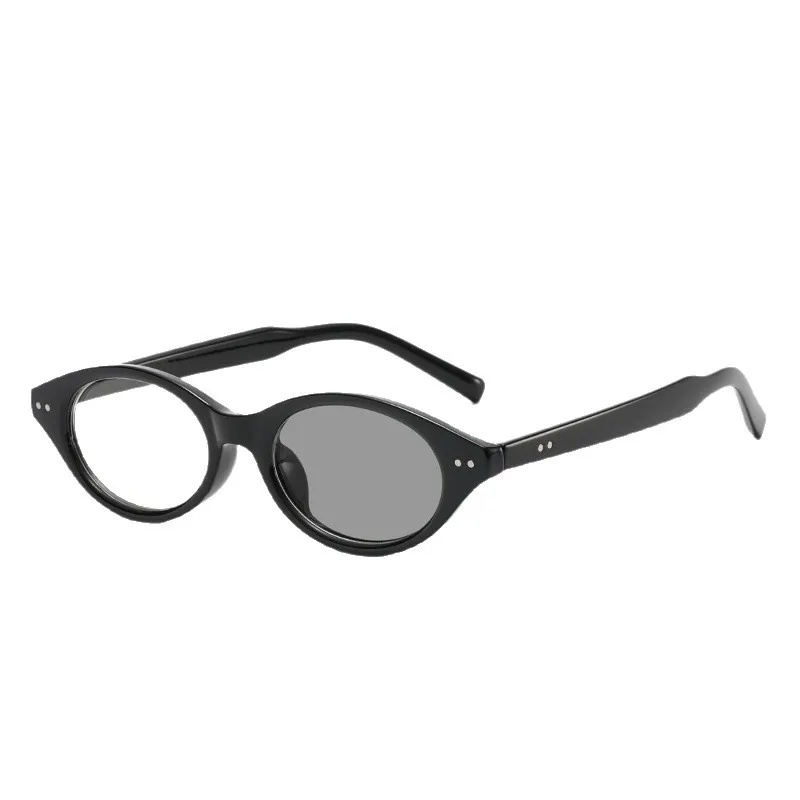 Multifunctional Glasses, Anti-Blue Light Function, UV Protection Lenses, Milgrain Decorated Myopia Glasses, Photochromic
Multifunctional Glasses, Anti-Blue Light Function, UV Protection Lenses, Milgrain Decorated Myopia Glasses, Photochromic