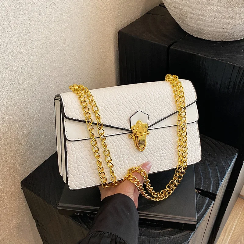 New Women's Small Square Bag,Fashion Shoulder & Crossbody Chain Purse | Stylish Mini Handbag for Casual,Trendy Clutch Use
New Women's Small Square Bag,Fashion Shoulder & Crossbody Chain Purse | Stylish Mini Handbag for Casual,Trendy Clutch Use