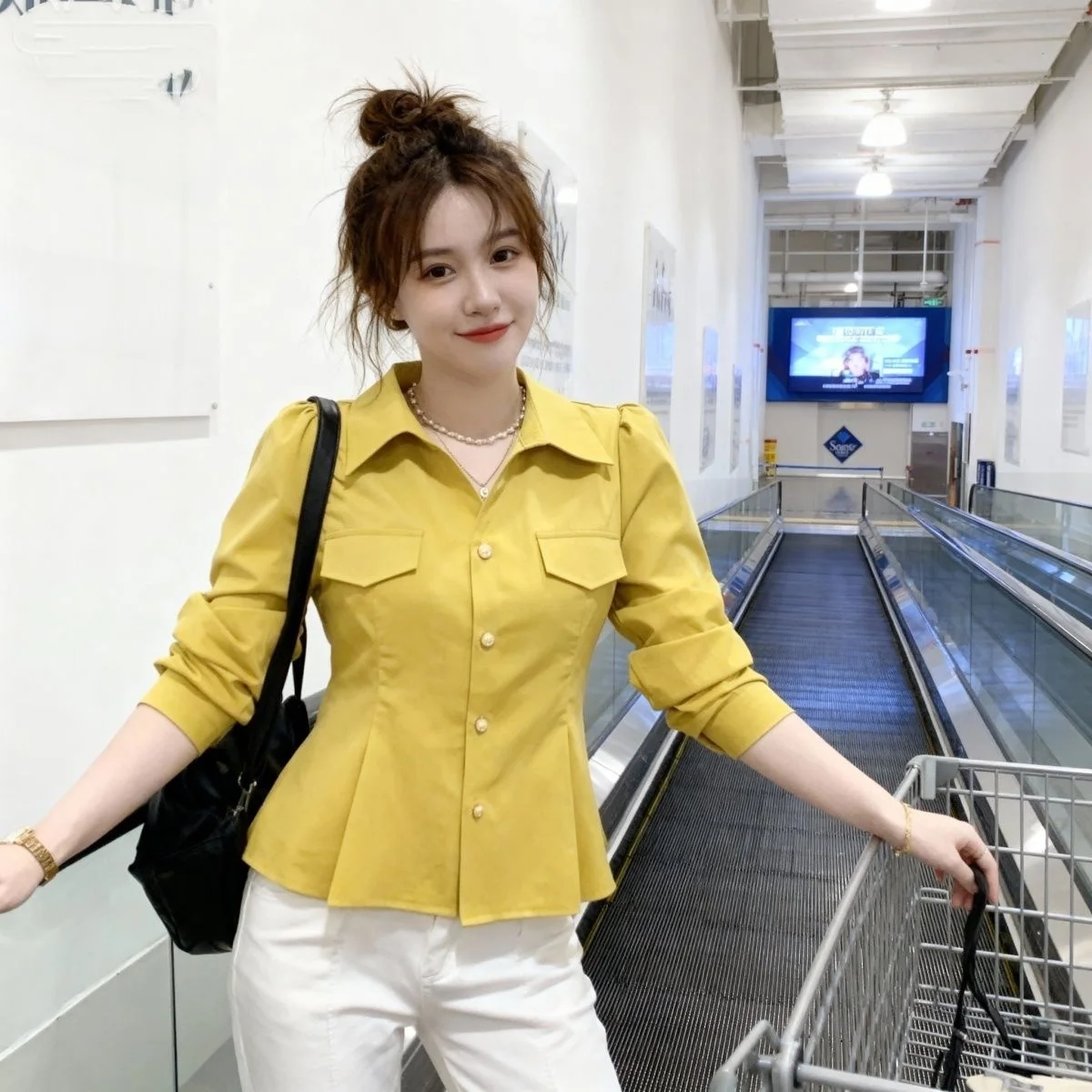 Spring New Sle Women's Pure Color Long Sve irt Collared Slimming Tummy Covering Faionable Design Top
Spring New Sle Women's Pure Color Long Sve irt Collared Slimming Tummy Covering Faionable Design Top