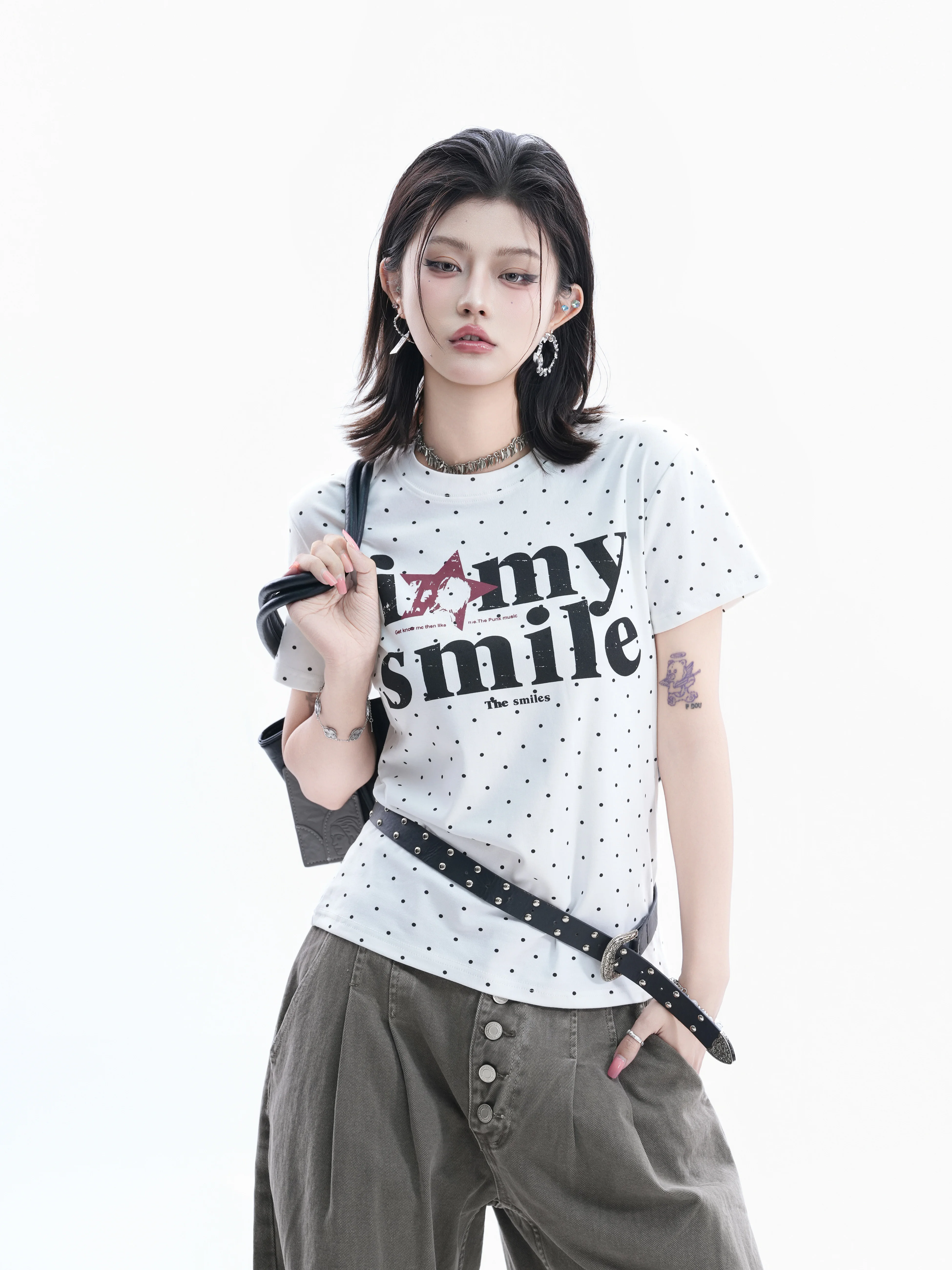 Slim Fit American Street Style T-Shirt Short Sleeve Letter Print Girl's Fashion Versatile Cotton Polyester Summer Top
Slim Fit American Street Style T-Shirt Short Sleeve Letter Print Girl's Fashion Versatile Cotton Polyester Summer Top