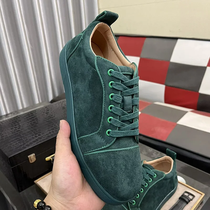 Men Rivet White Sneakers Luxury Brand Designer Casual Leather Shoes Spike Skateboard Shoes Street Fashion Sport Walking Shoes
Men Rivet White Sneakers Luxury Brand Designer Casual Leather Shoes Spike Skateboard Shoes Street Fashion Sport Walking Shoes
