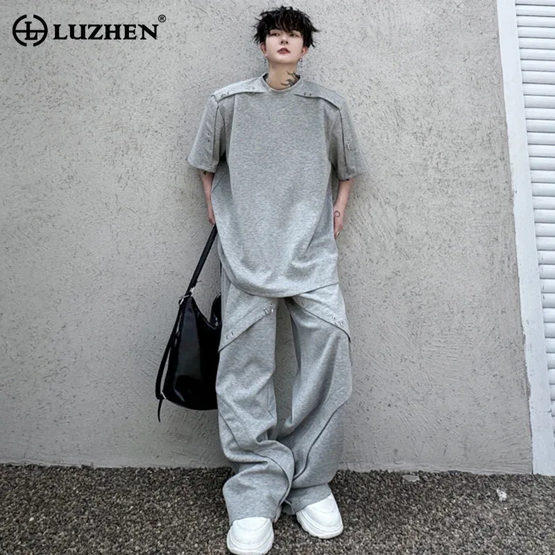 LUZHEN Plain T Design Metal Short Sleeved Decorate Splicing Shirts Two-piece Sets Stylish Streetwear Men's Straight Pants LZ9657
LUZHEN Plain T Design Metal Short Sleeved Decorate Splicing Shirts Two-piece Sets Stylish Streetwear Men's Straight Pants LZ9657