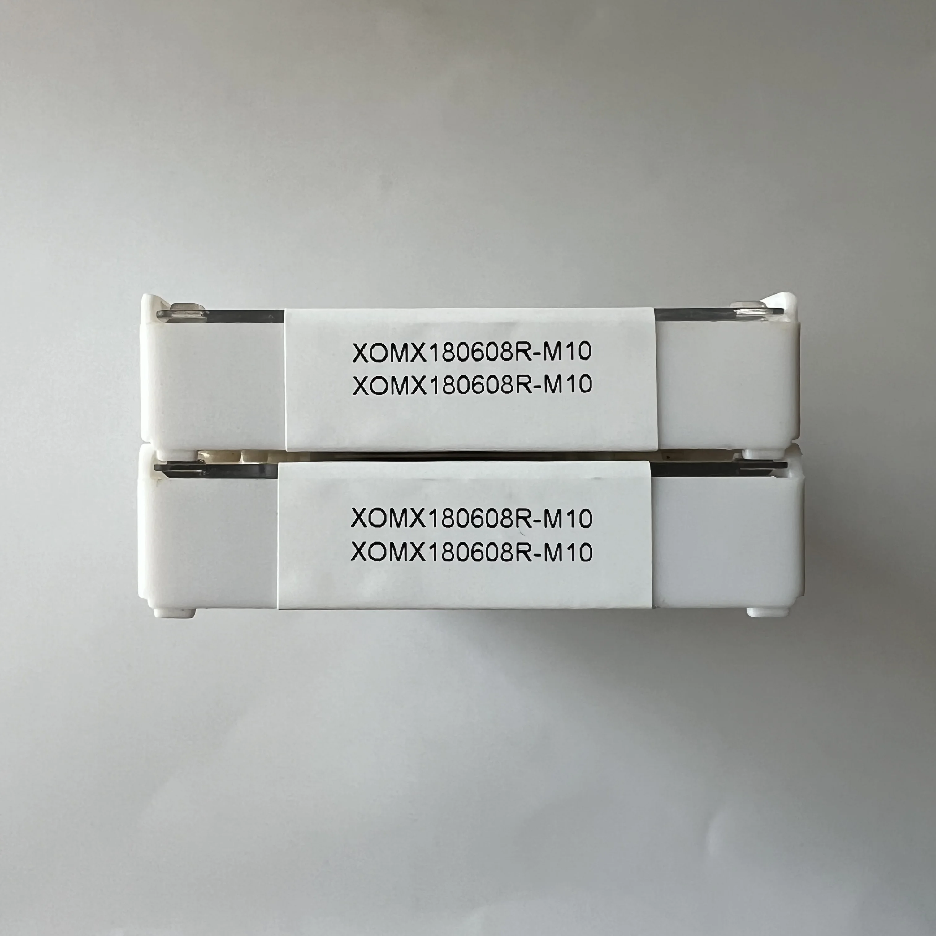 10pcs/box XOMX180608R-M10 F40M/XOMX180608R-M10 MS2050/XOMX180612TR-M14 MP2501
10pcs/box XOMX180608R-M10 F40M/XOMX180608R-M10 MS2050/XOMX180612TR-M14 MP2501