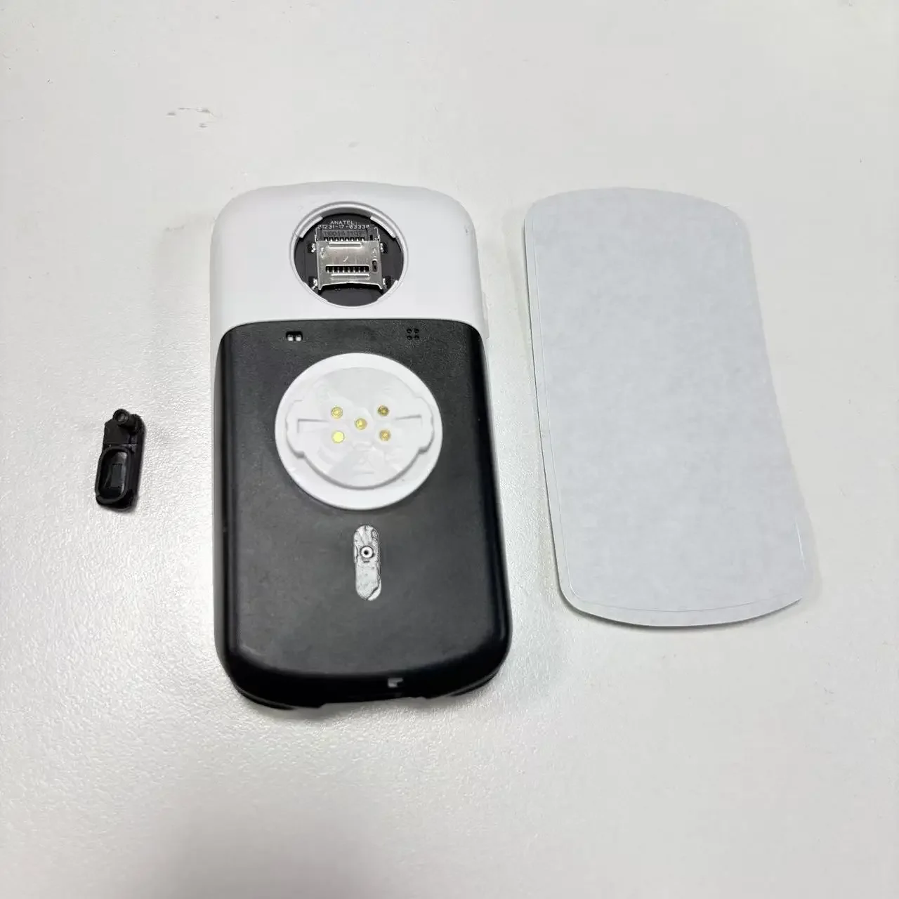 For Edge 1030 Rear Case Without Battery / Rubber Cap / Double Tape Handheld Parts Repair Optional Accessories
For Edge 1030 Rear Case Without Battery / Rubber Cap / Double Tape Handheld Parts Repair Optional Accessories