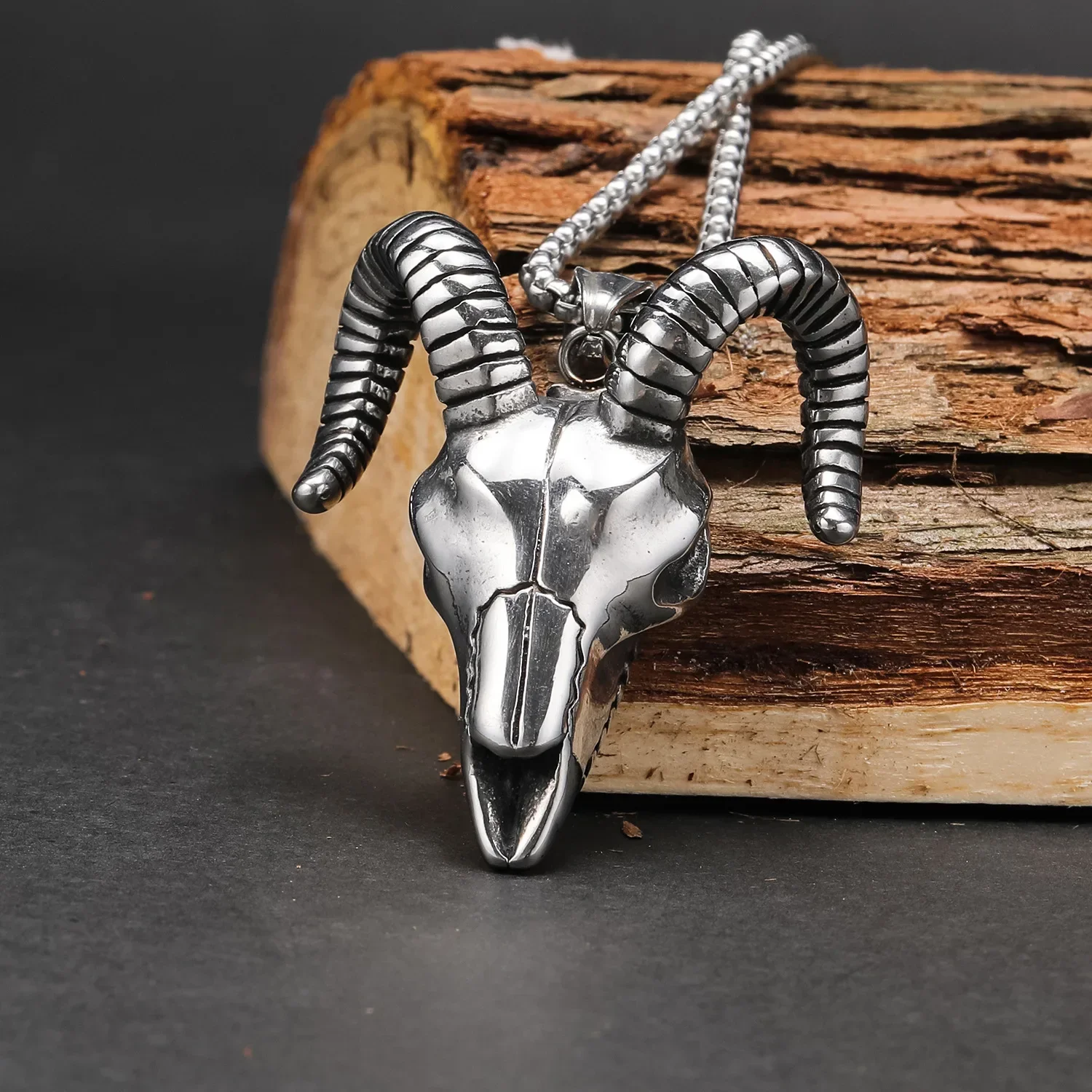 Vintage Punk Sheep Skull Stainless Steel Antelope Pendant Men's for Necklace Chains
Vintage Punk Sheep Skull Stainless Steel Antelope Pendant Men's for Necklace Chains