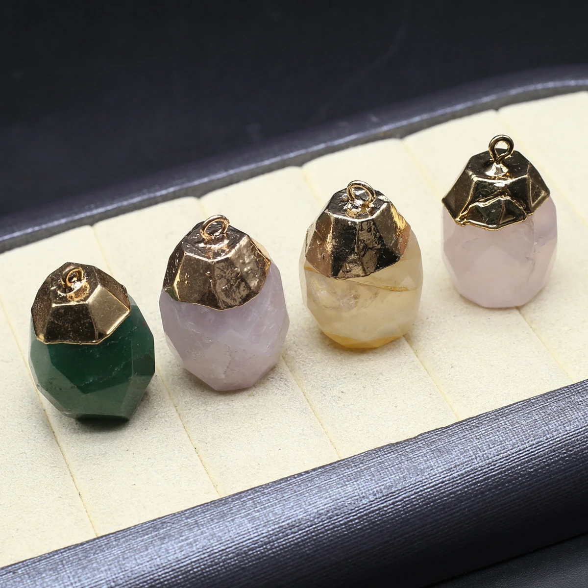 5PCS Wholesale Natural Semiprecious Stone Random Color Cylindrical Pendant Jewelry Making DIY Necklace Earrings Accessories Gift
5PCS Wholesale Natural Semiprecious Stone Random Color Cylindrical Pendant Jewelry Making DIY Necklace Earrings Accessories Gift