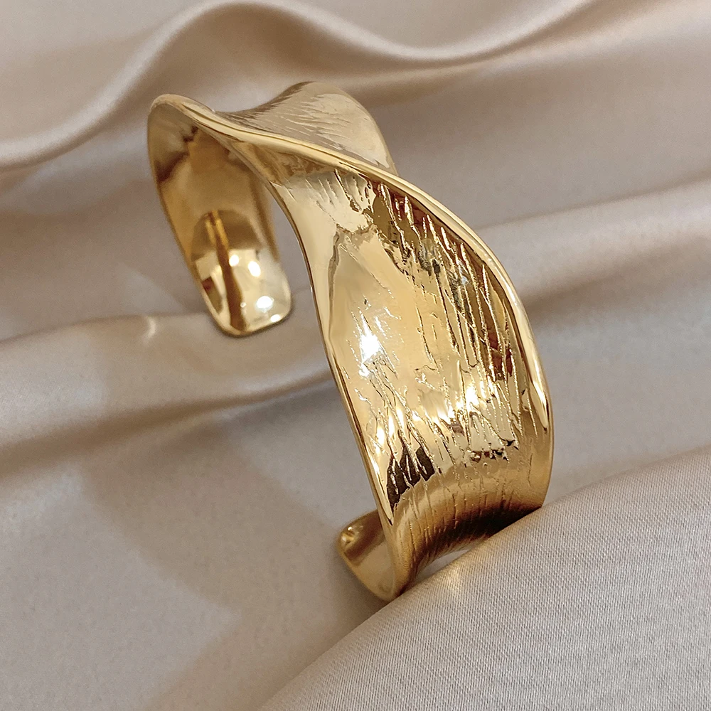 Creative Geometric Twisted Stainless Steel Bangle for Women Gold Color Waterproof Open Wide Bracelet Stackable Jewelry Gift New
Creative Geometric Twisted Stainless Steel Bangle for Women Gold Color Waterproof Open Wide Bracelet Stackable Jewelry Gift New