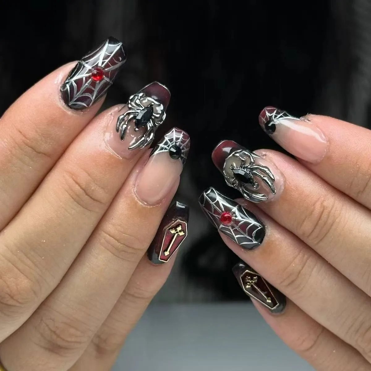 24pcs Gothic Halloween Blush French False Nails Wearable Fake Y2k Nails Press On Nails With Rhinestone Metal Spider Decoration
24pcs Gothic Halloween Blush French False Nails Wearable Fake Y2k Nails Press On Nails With Rhinestone Metal Spider Decoration