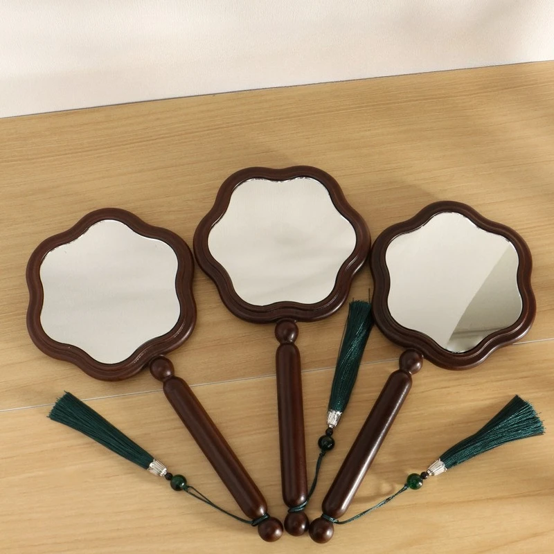 Sandalwood solid wood handle mirror, handheld makeup mirror, beauty salon embroidery hand mirror, round mirror, ancient style, p
Sandalwood solid wood handle mirror, handheld makeup mirror, beauty salon embroidery hand mirror, round mirror, ancient style, p
