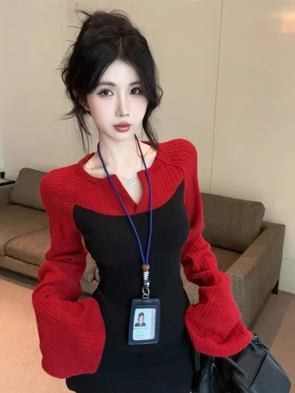 Women's V-Neck Knitwear Short Sleeve Long Sleeve Slim Fit Sweater Sweet Spicy Short Style Top Design Sensation Color Collision
Women's V-Neck Knitwear Short Sleeve Long Sleeve Slim Fit Sweater Sweet Spicy Short Style Top Design Sensation Color Collision