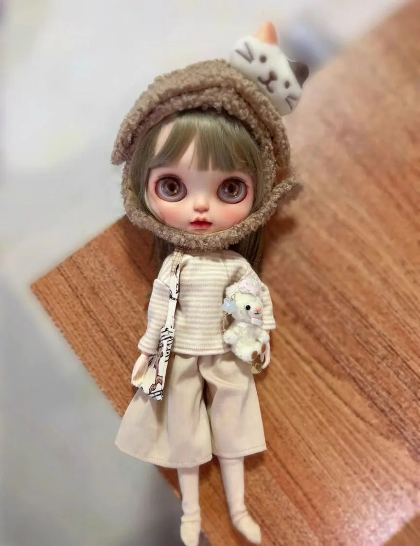 5PCS Kawaii cat factor style clothes blythe doll outfit Hat, top, pants, bag, socks /6 30cm(Fit for Pullip,Ob22/24/26, Licca)
5PCS Kawaii cat factor style clothes blythe doll outfit Hat, top, pants, bag, socks /6 30cm(Fit for Pullip,Ob22/24/26, Licca)