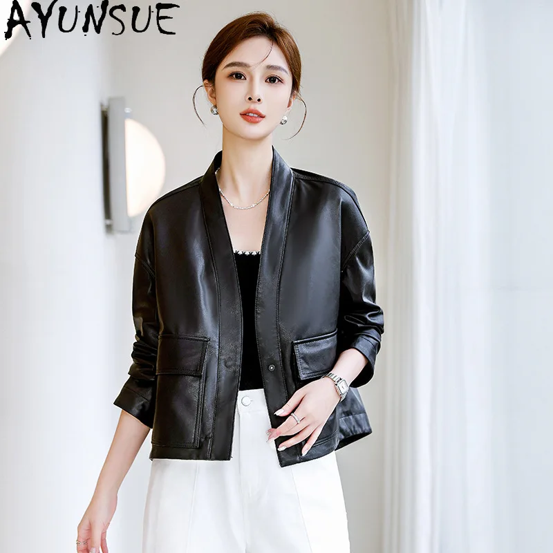 AYUNSUE 100% Real Leather Jacket Woman Fashion Sheepskin Coat for Women Clothes 2026 Black V-neck Loose Fit Дубленка Женская
AYUNSUE 100% Real Leather Jacket Woman Fashion Sheepskin Coat for Women Clothes 2026 Black V-neck Loose Fit Дубленка Женская
