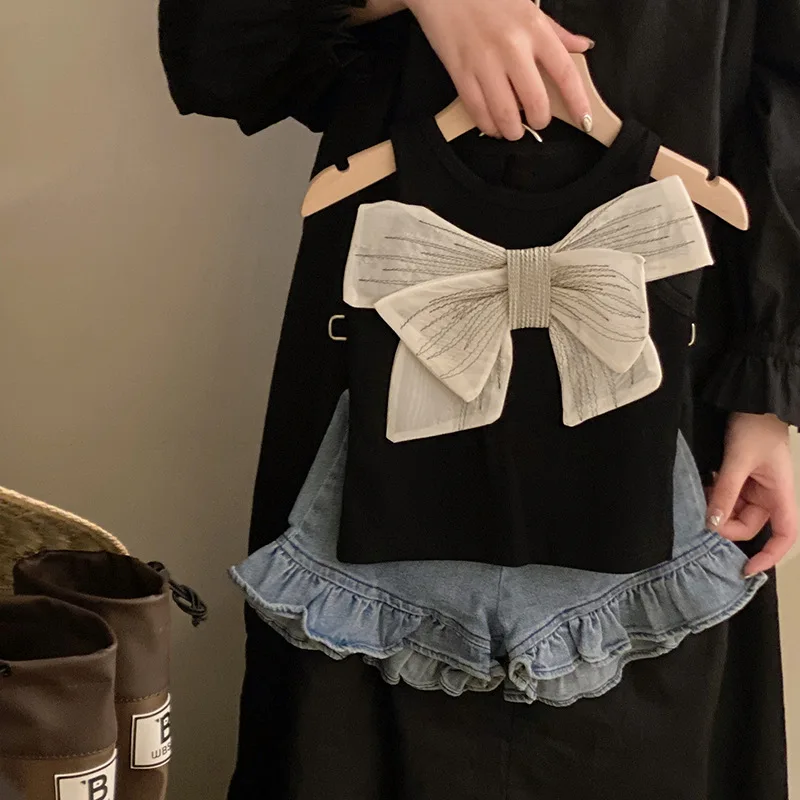 Children's Clothing Summer New Girls' Fashion Big Bow Knitted Vest Lace Denim Shorts Suit-WS
Children's Clothing Summer New Girls' Fashion Big Bow Knitted Vest Lace Denim Shorts Suit-WS