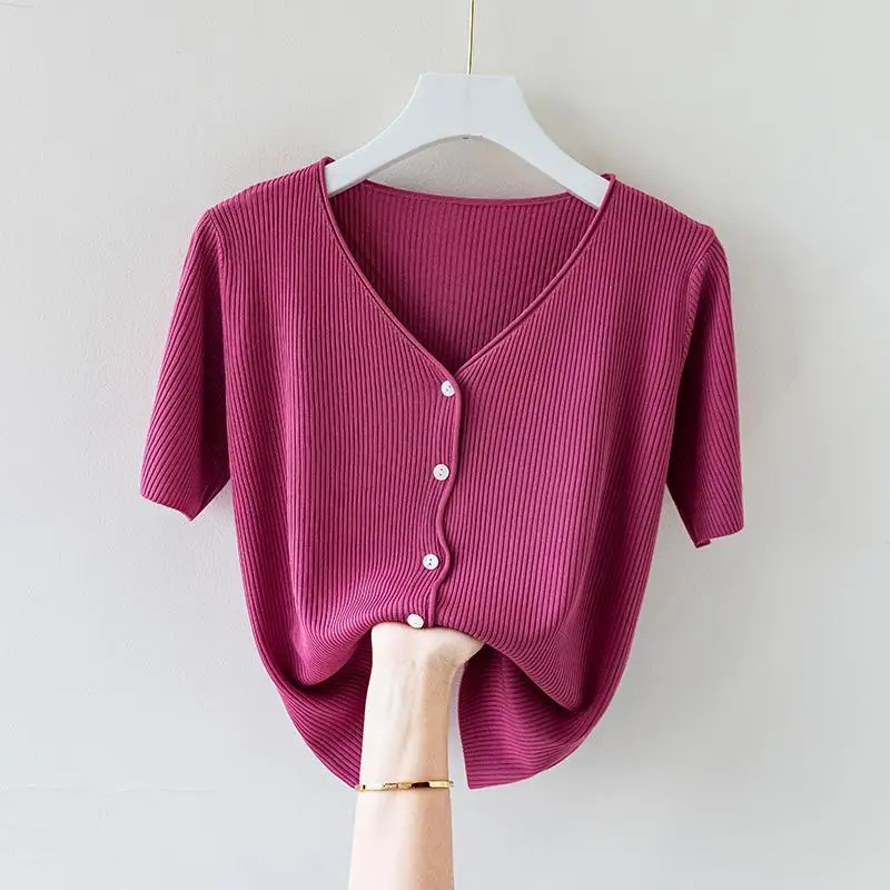 Ice Silk V-neck Women's Loose 2025 Summer New Office Lady Outer Wear Short-sleeved Knitted Cardigan Temperament Top
Ice Silk V-neck Women's Loose 2025 Summer New Office Lady Outer Wear Short-sleeved Knitted Cardigan Temperament Top