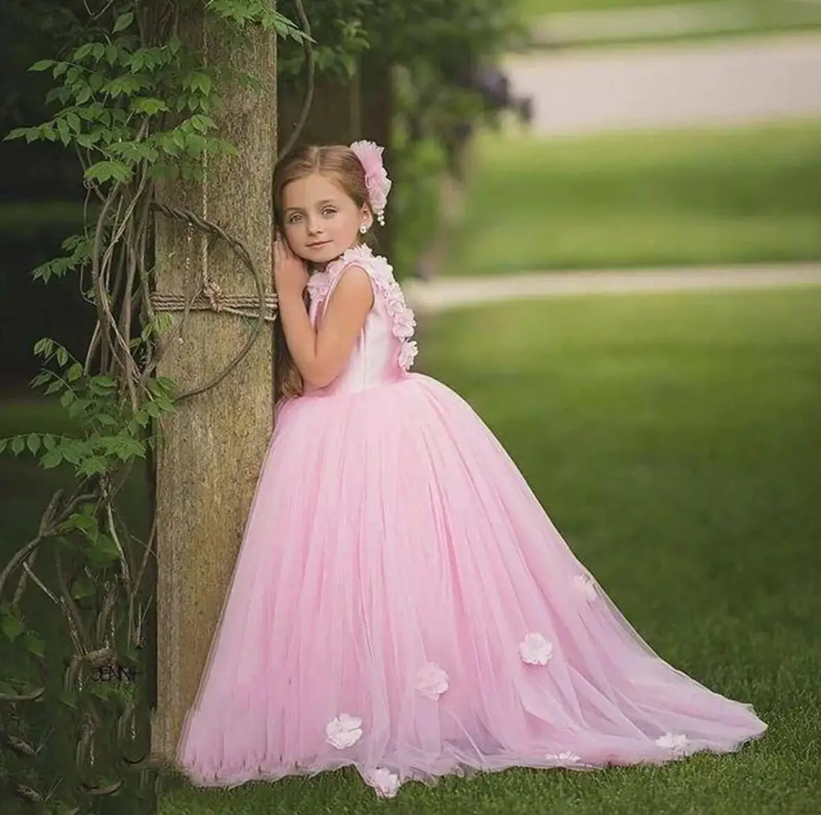 Flower Girl Dresses Spaghetti Ruffles Hand made Flowers Lace Tutu Vintage Little Baby Gowns for Communion Boho Wedding
Flower Girl Dresses Spaghetti Ruffles Hand made Flowers Lace Tutu Vintage Little Baby Gowns for Communion Boho Wedding