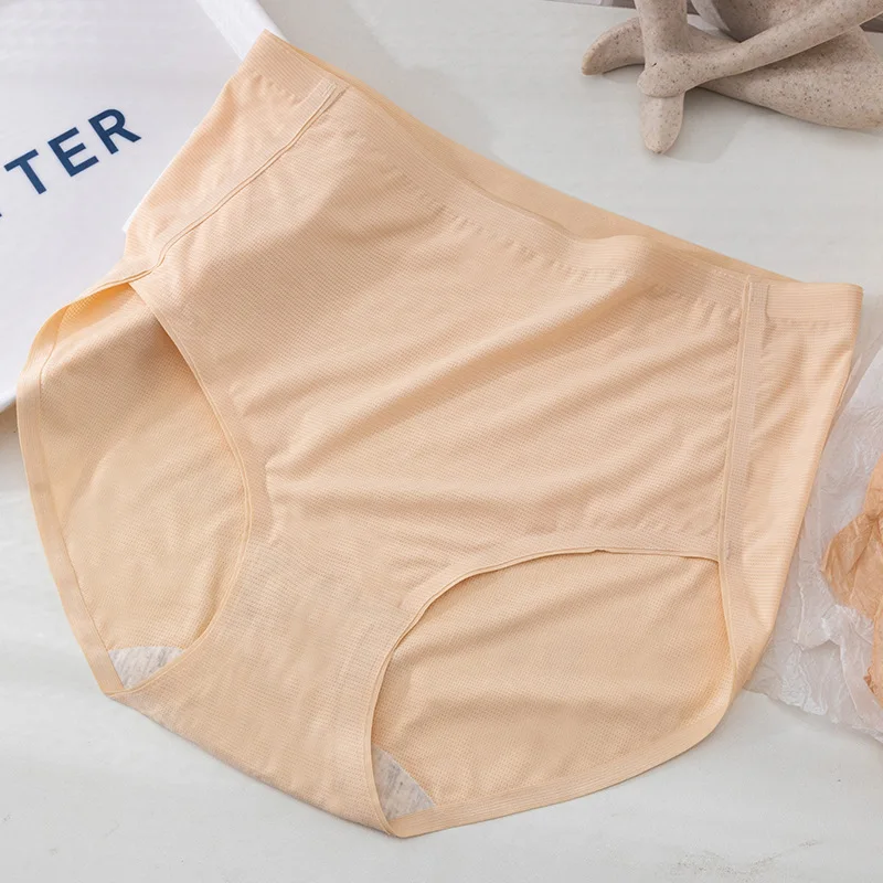 Summer thin women's ice silk seamless underwear girl breathable medium and high waist sexy one-piece cotton briefs
Summer thin women's ice silk seamless underwear girl breathable medium and high waist sexy one-piece cotton briefs