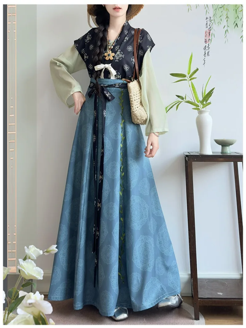 Spring Summer Women's Hanfu Tang Style Round Neck Shirt with Eight Torn Skirts Daily Suit New
Spring Summer Women's Hanfu Tang Style Round Neck Shirt with Eight Torn Skirts Daily Suit New